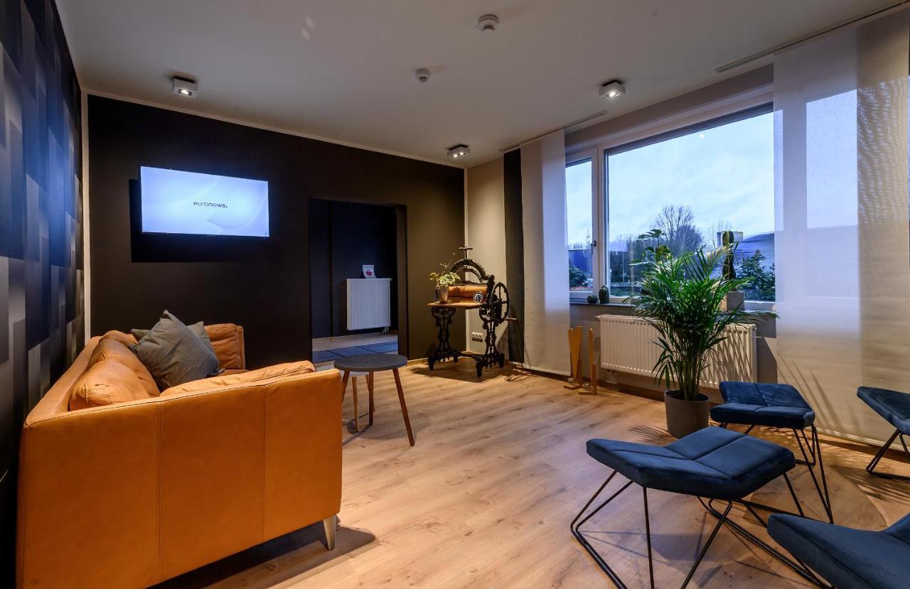 Hotel Zu Freunden ฮัมม์ ภายนอก รูปภาพ
