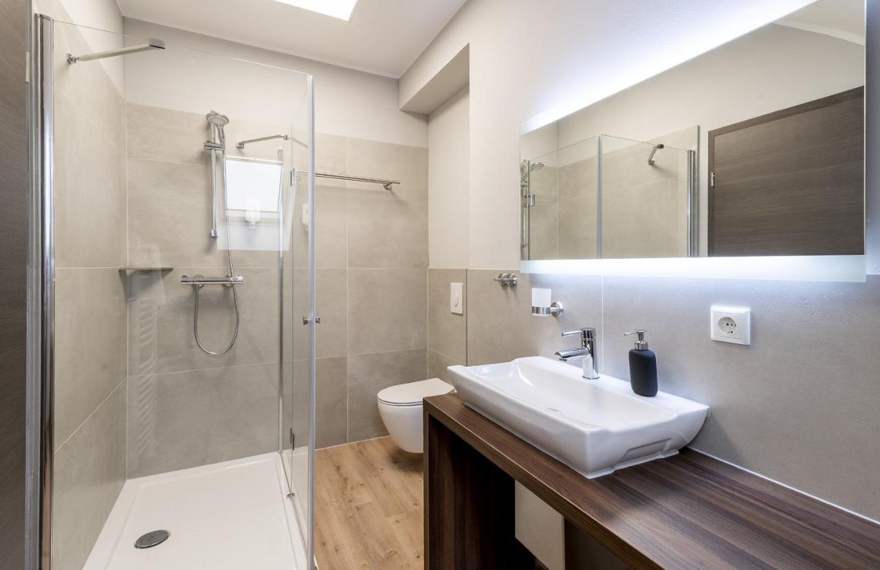 Hotel Zu Freunden ฮัมม์ ภายนอก รูปภาพ
