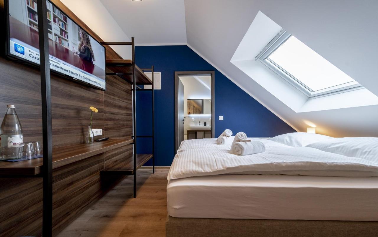 Hotel Zu Freunden ฮัมม์ ภายนอก รูปภาพ