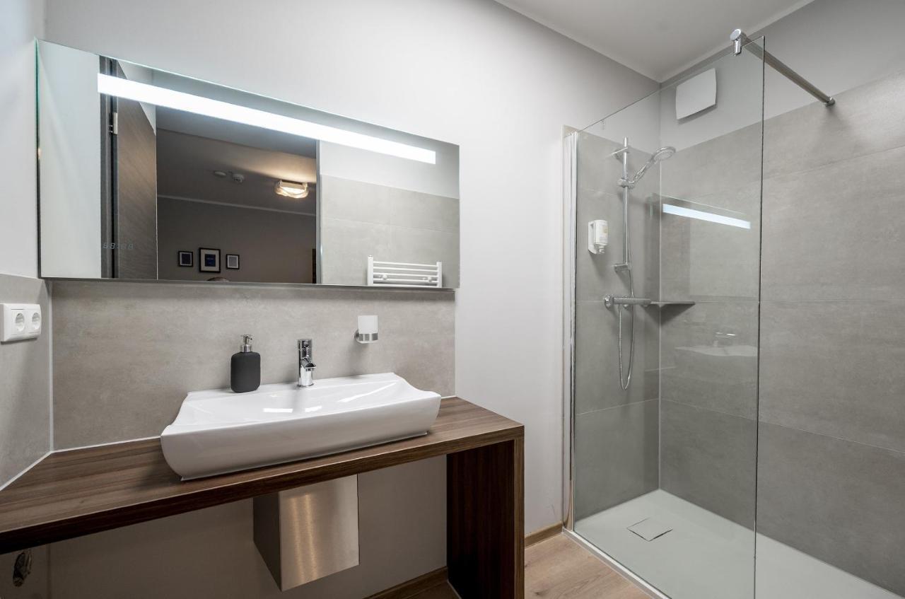 Hotel Zu Freunden ฮัมม์ ภายนอก รูปภาพ