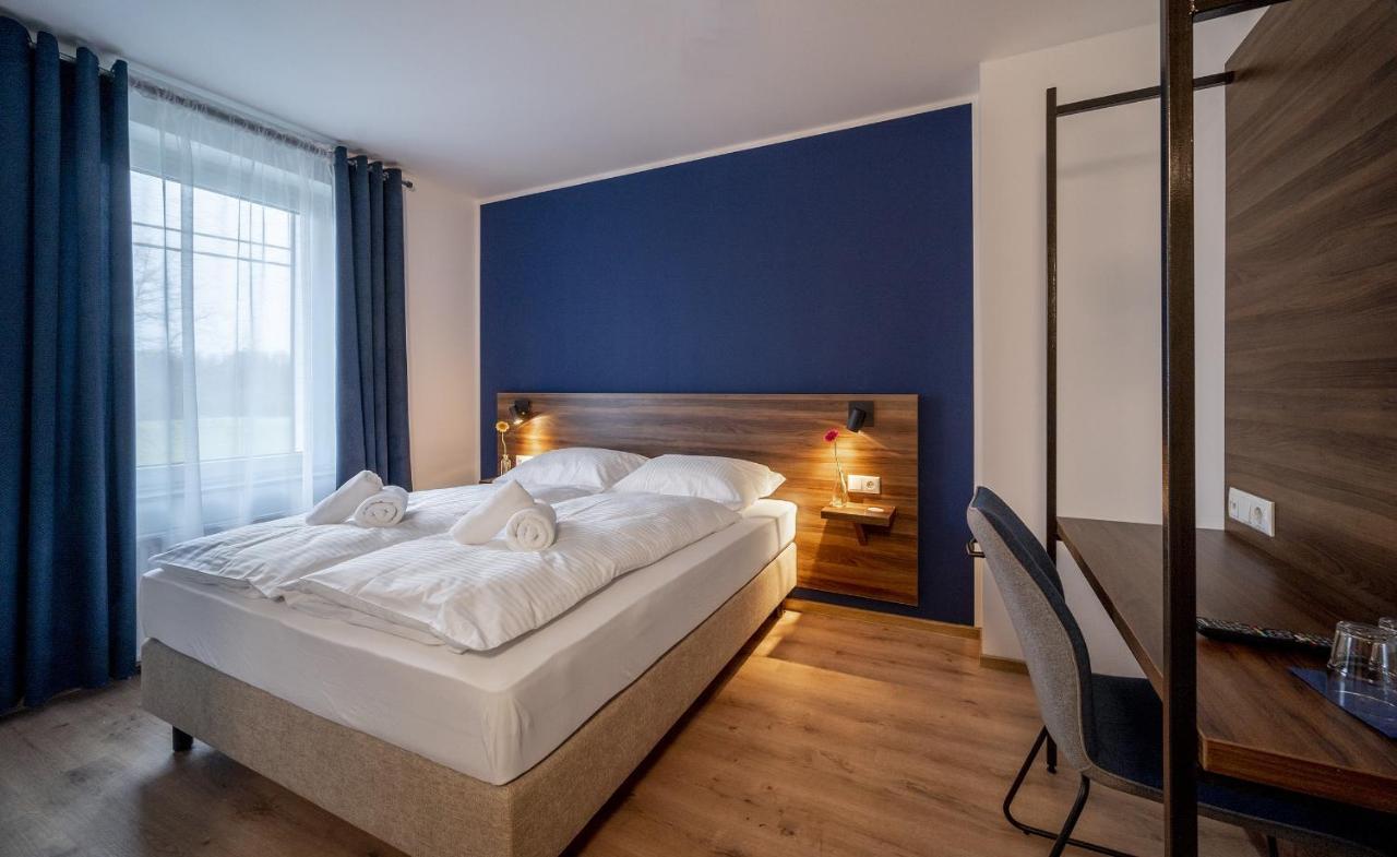 Hotel Zu Freunden ฮัมม์ ภายนอก รูปภาพ