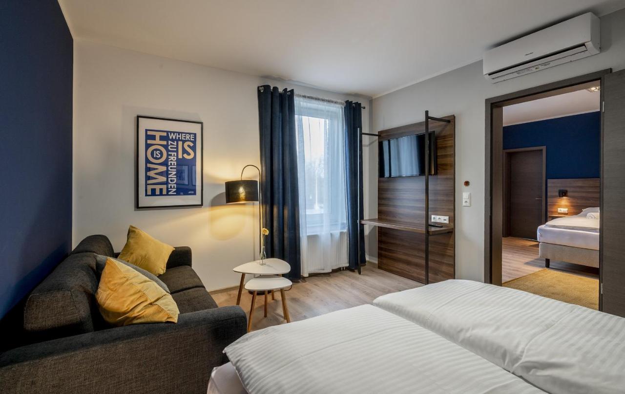 Hotel Zu Freunden ฮัมม์ ภายนอก รูปภาพ